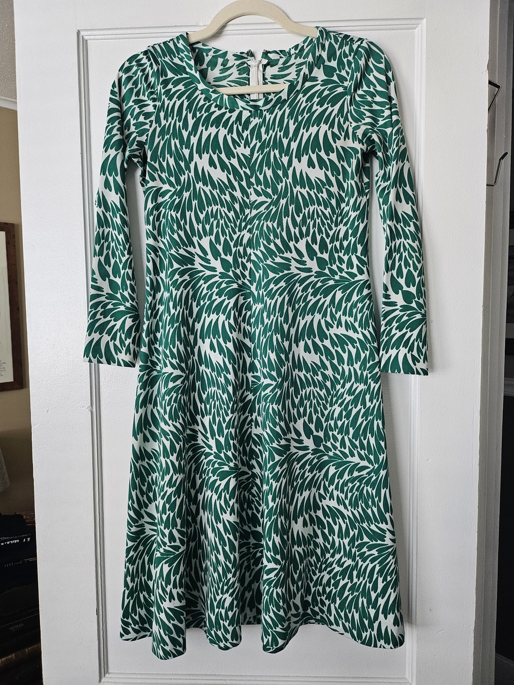 Vintage Womens Green & White Patterned Long Sleeve Dress